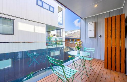 Belmont House | Cozy Brand New 2 Bedrooms Close to Takapuna Beach