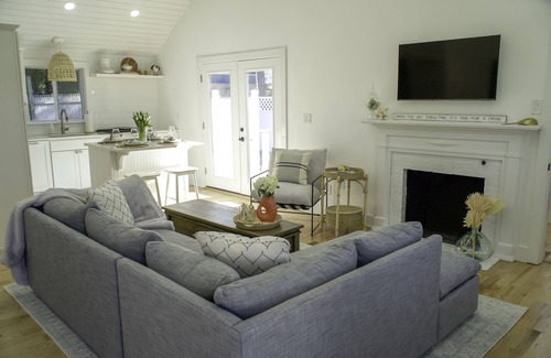 West Hyannisport House | Cozy BRAND NEW.3 bed 1 Bath, .8 Mile to Beach.