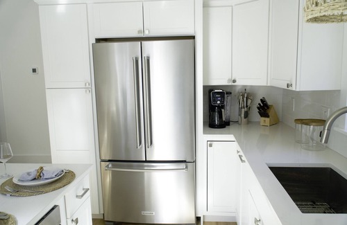 West Hyannisport House | Cozy BRAND NEW.3 bed 1 Bath, .8 Mile to Beach.