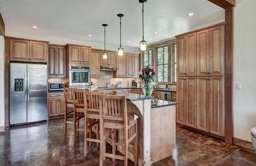 Blue River House | Cozy Breckenridge Ski Home Escape and relax in a secluded getaway. Sleeps 8n