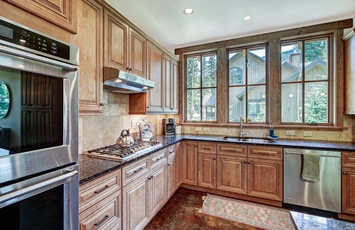 Blue River House | Cozy Breckenridge Ski Home Escape and relax in a secluded getaway. Sleeps 8n