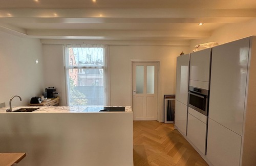 Schinkelbuurt Apartment | Cozy, bright, Luxury 2-floor apartment - very central!
