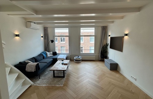 Schinkelbuurt Apartment | Cozy, bright, Luxury 2-floor apartment - very central!