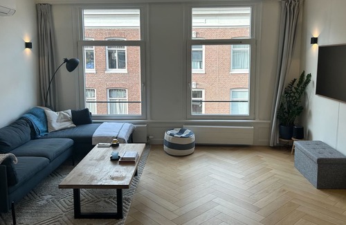 Schinkelbuurt Apartment | Cozy, bright, Luxury 2-floor apartment - very central!