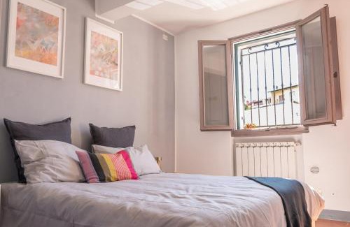 Le Cure Apartment | Cozy Bruni House in Florence