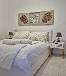 San Fulgencio House | Cozy Bungalow with a Pool and not far from a BEAUTIFUL beach