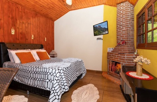 Sao Bento do Sapucai Cabin | Cozy cabin in São Bento do Sapucaí, beautiful view of Pedra do Baú