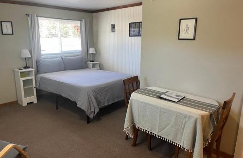 South Fork Apartment | Cozy cabin #5 at Aspen Ridge Cabins