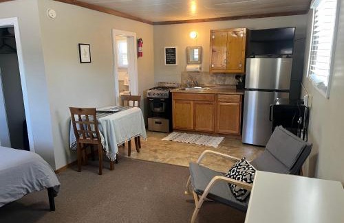 South Fork Apartment | Cozy cabin #5 at Aspen Ridge Cabins