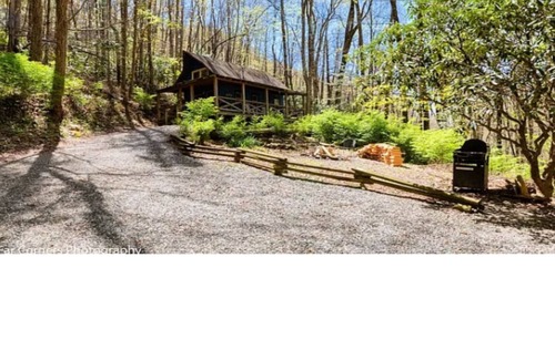 Whittier Cabin | Cozy Cabin at a GREAT price*