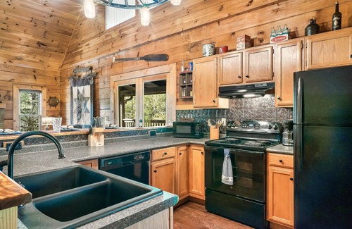 Sevierville Cabin | Cozy cabin at Douglas Lake Resort w/boat parking, WiFi, hot tub & grill!