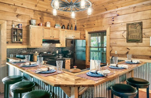 Sevierville Cabin | Cozy cabin at Douglas Lake Resort w/boat parking, WiFi, hot tub & grill!