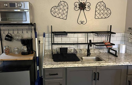 Murchison Cabin | Cozy cabin in gated Lake community.