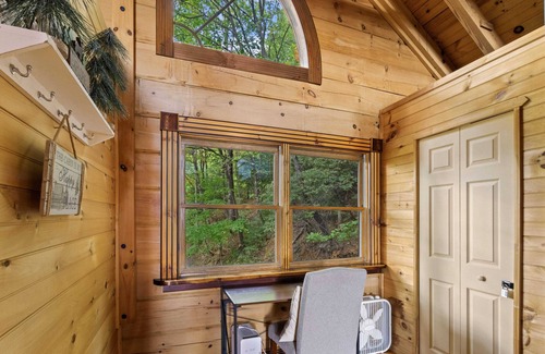 Deep Gap Cabin | Cozy Cabin in the Blue Ridge Mountains