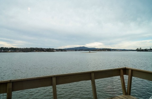 Hot Springs Cabin | Cozy cabin with 1 bedroom and WiFi, AC in charming Hot Springs. on Lake Hamilton