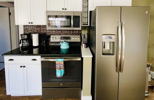 Pueblo House | Cozy Casa - Downtown by Beautiful Park & Riverwalk