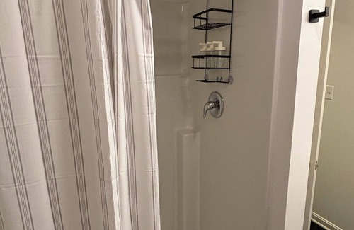 Port Republic Apartment | Cozy centrally located studio with WiFi and AC in peaceful Port Republic, MD