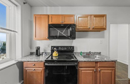 West Philadelphia Apartment | Cozy&Chic 2BR Apartment
