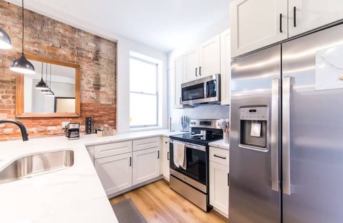 Soulard Apartment | Cozy Chic home in the heart of Soulard