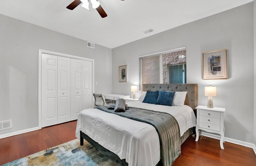 Tri-Taylor Condo | Cozy City Condo in Heart of City
