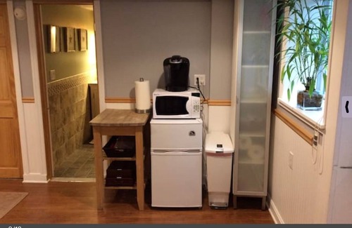 Huntington Apartment | Cozy, Clean Private Studio - 1 Hour To NYC Or Hamptons