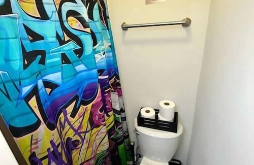 Wynwood Art District House | Cozy & Colorful Miami Art Canvas w/HotTub & Murals