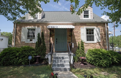 West Riverdale House | Cozy & Comfy Bright 3BR Home in the heart of Riverdale Park