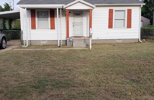Midwest City House | Cozy, Comfy Midwest City
