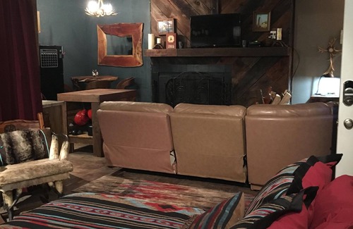 Alto Condo | Cozy Condo (1/2 Mile From Ski Apache Turn Off)