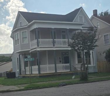 Portsmouth House | Cozy Condo Near Portsmouth Naval