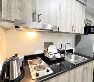 Highway Hills Apartment | Cozy Condo with pool view and FREE parking!