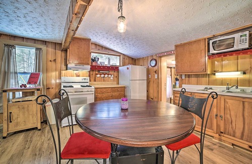 Lewiston Cottage | 'Cozy Corner Cottage' Near East Twin Lake!