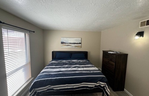 Hobbs Apartment | Cozy corporate apartment in Hobbs with WiFi, AC