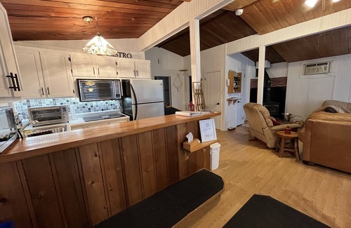 Lac Sainte-Marie Cottage | Cozy Cottage close to golf, great hiking trails and lake with beautiful views