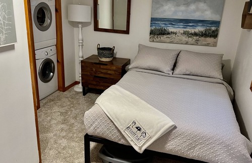 Traverse City Cottage | Cozy Cottage in Traverse City. Close to town and numerous lakes