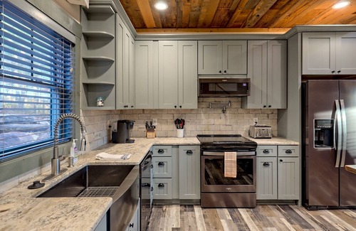 Clarkesville Cottage | Cozy Cottage in the Foothills of Blue Ridge Mtns.