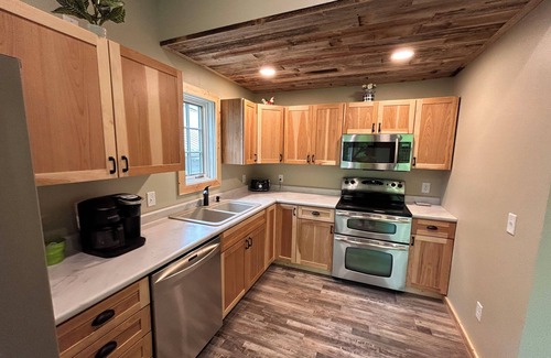 Berwick Apartment | Cozy cottage in the woods