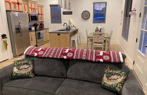 Richfield House | Cozy Cottage Inn sets in the heart of ATV trails and 3 National Parks.