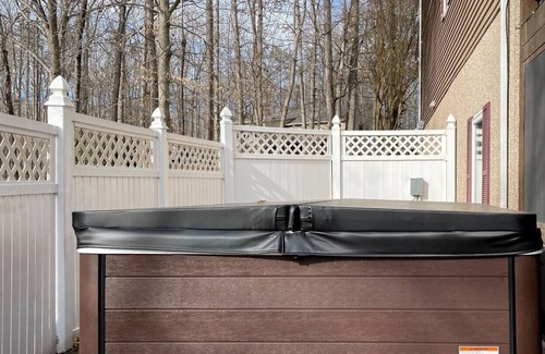 Bumpass Cottage | Cozy Cottage-Lakefront View-Kayaks-Hot tub