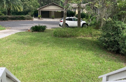 Fernandina Beach Cottage | Cozy cottage near 6 pickleball courts & just over a mile to town or beach!