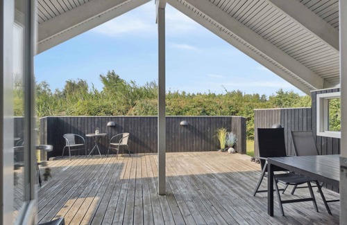 Kramnitse House | Cozy cottage near beach with fenced garden