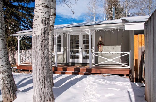 Snowmass Village Cottage | Cozy cottage near bus stop, skiing & Aspen