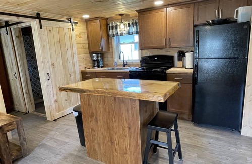 Belgrade Cabin | Cozy Cottage on Ellis Pond-Cabin #2 at Kozy Cove