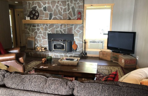 Trent Lakes Cottage | Cozy Cottage on Lower Buckhorn Lake