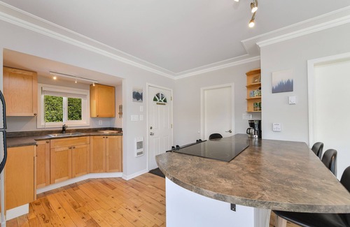 Lake Cowichan House | Cozy Cottage Style House In The Heart Of Lake Cowichan