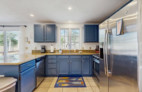 Yarmouth Port House | Cozy cottage w/game room & yard: close to beaches & entertainment