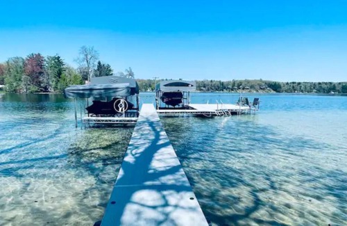 Newaygo Cottage | Cozy Cottage with HUGE sand beach