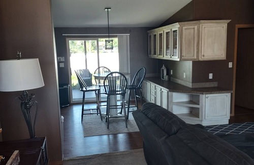Scottsbluff House | Cozy country 3 bedroom 2 full baths fenced back yard animals welcome