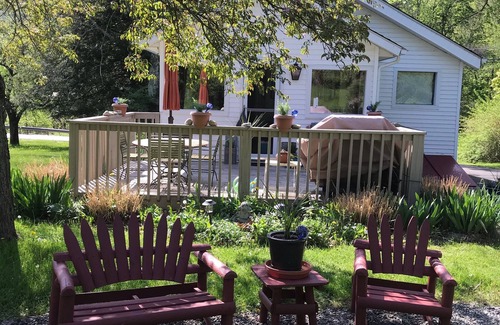 Callicoon Center House | Cozy Country Home on an Organic Apple Orchard