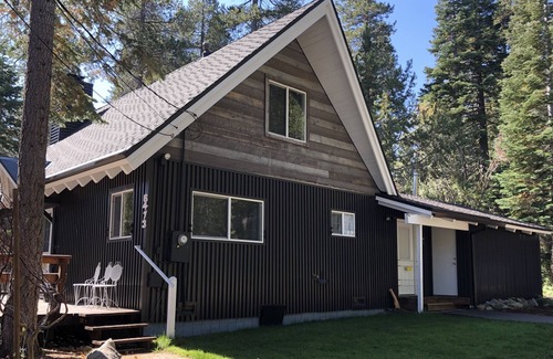McKinney Estates Cabin | Cozy Creekside Cabin